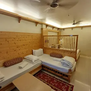 hotel-temple-on-ganges.hotels-varanasi.com/