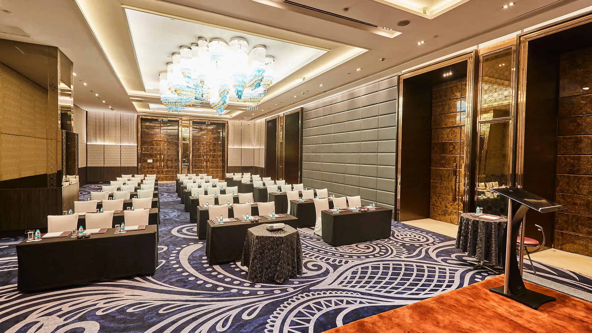 Отель Crowne Plaza New Delhi Rohini By Ihg Дели