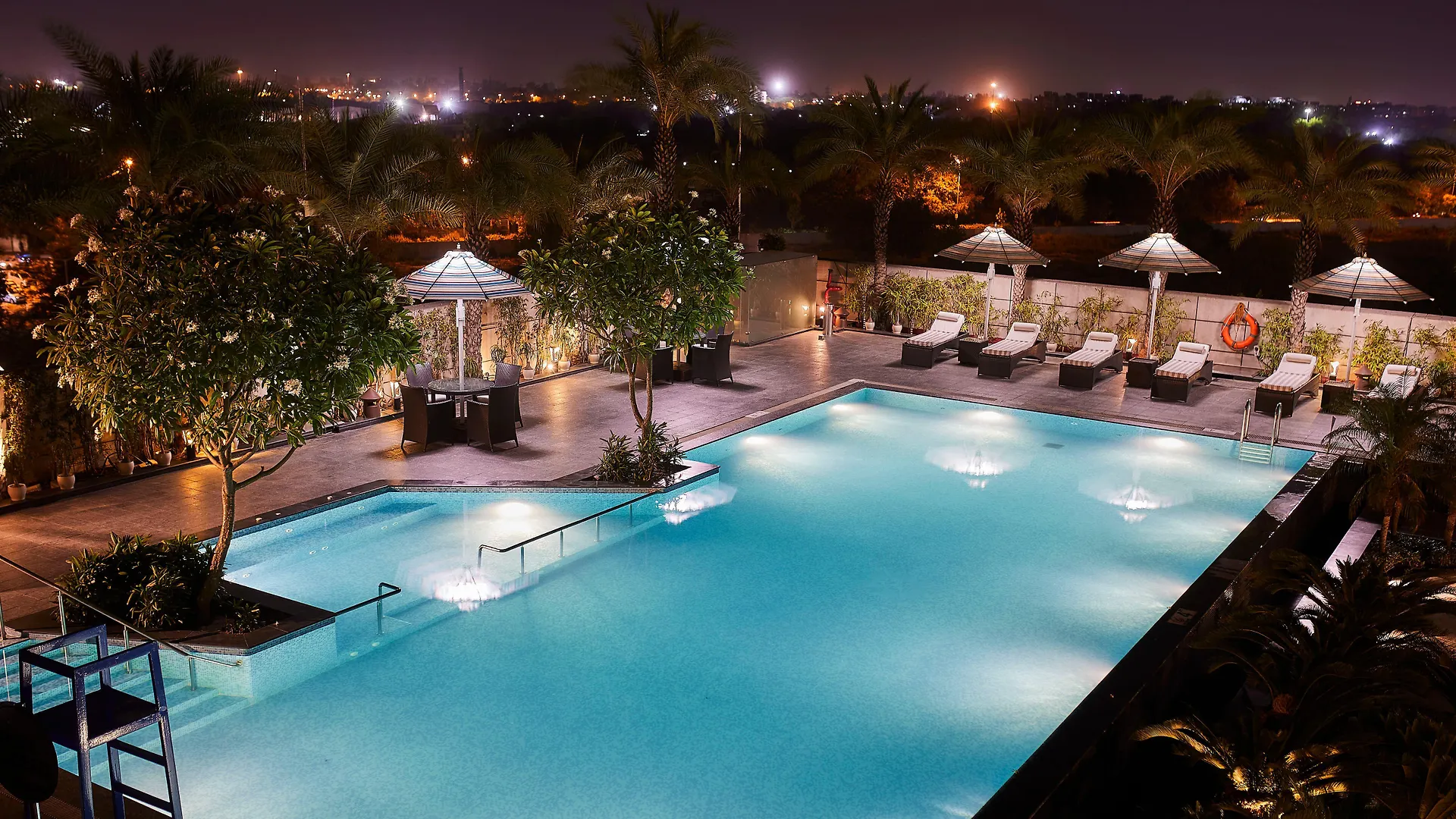 Отель Crowne Plaza New Delhi Rohini By Ihg 5*, Дели Индия